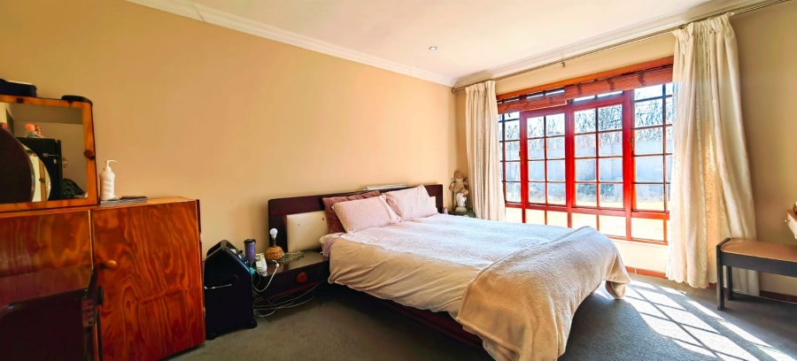4 Bedroom Property for Sale in Mooivallei Park North West